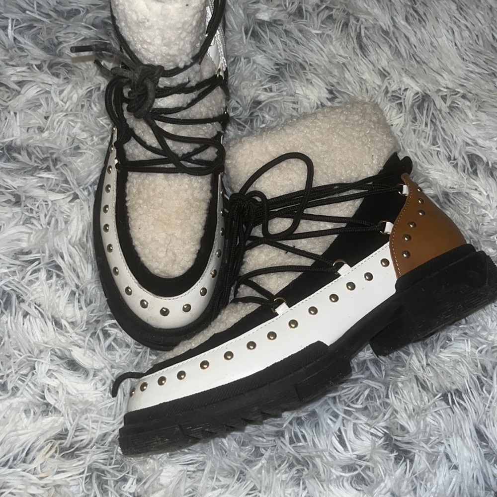 Boots🥾